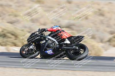 media/Nov-16-2025-Race Pace (Sun) [[8c5fa54630]]/Non Verified Riders (1st 20 Minutes)/4-Turn 16 (1116am)/